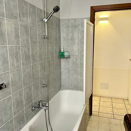 Verona Rooms ゲストハウス 4*