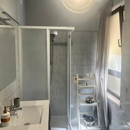 Verona Rooms ゲストハウス 4*