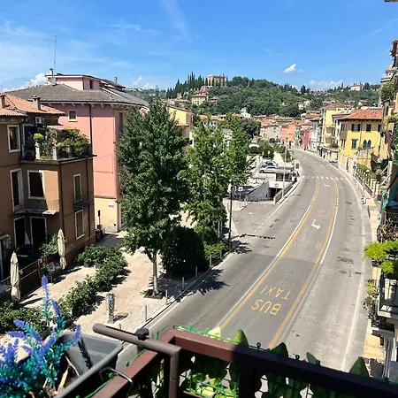 Πανσιόν Verona Rooms Βερόνα