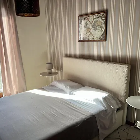 בית הארחה Verona Rooms 3*