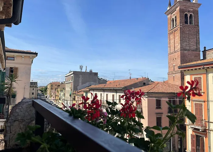 Konukevi Verona Rooms 4*