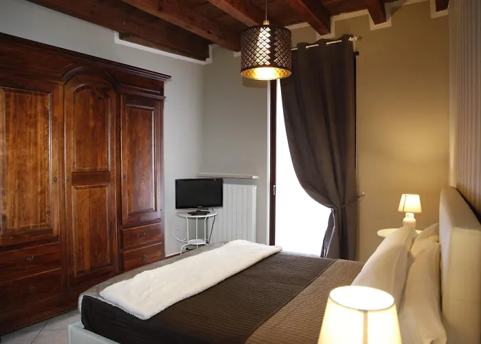 Konukevi Verona Rooms 4*