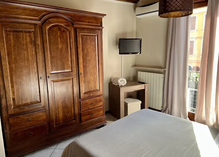 Verona Rooms 4* Βερόνα